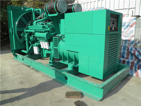 七星发电车出租-柴油发电机散热器怎样散热