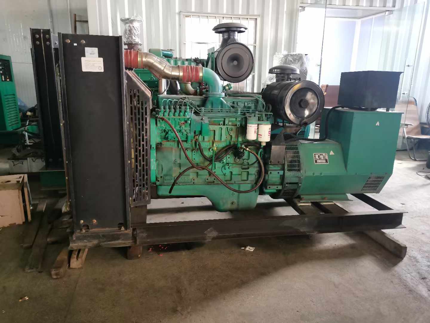 七星发电机租赁如何确定电缆的承载电流是否在安全范围内？