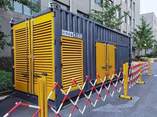 七星如何使用转速表检查发动机的转速？