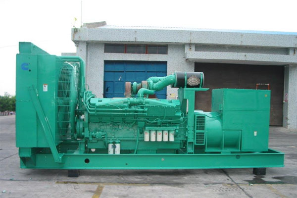 七星工厂发电机应急发电时如何更准确地检查发电机状态？